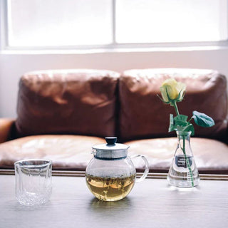Hario | Glass Jumping Leaf Tea Pot | 600ml | Heatproof Glass Teapot | Stainless Steel Strainer