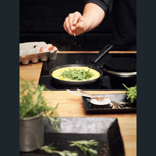 Fiskars | Face Omelette/Pancake Pan | 22 cm