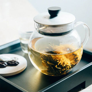 Hario | Glass Jumping Leaf Tea Pot | 600ml | Heatproof Glass Teapot | Stainless Steel Strainer