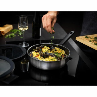 Fiskars | Face Stainless Steel Sauté Pan | 2.8L | 26 cm | With Lid