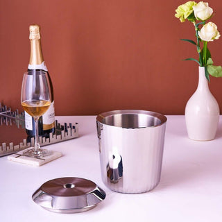 Beverage ice bucket