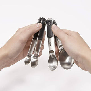 Magnetic kitchen spoons