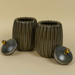 Tea and sugar jars with tray

