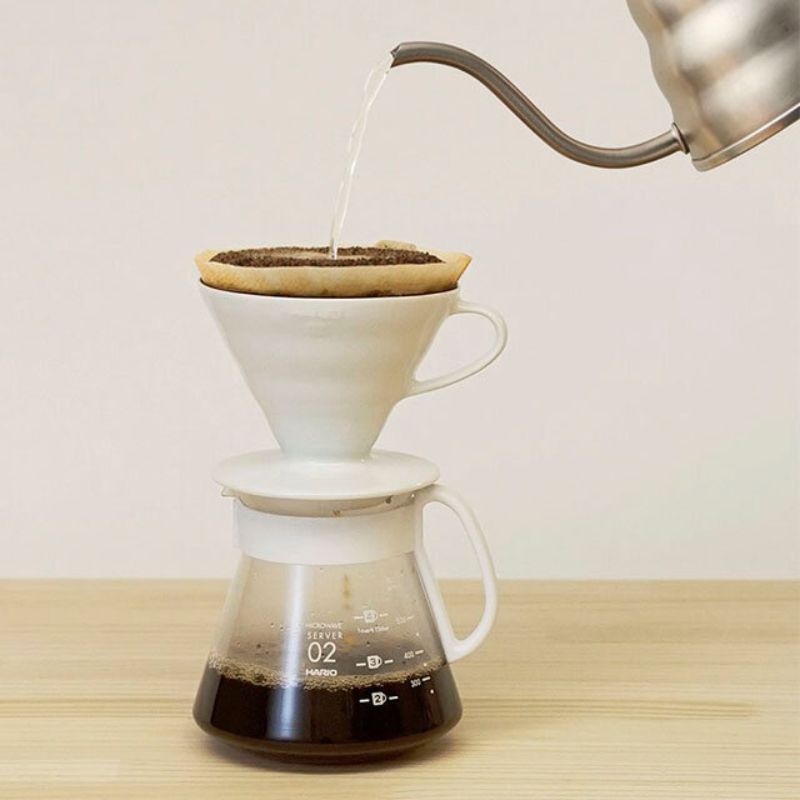 Hario | V60 Brewing Kit | Size 02 | Ceramic | White - AltVibes