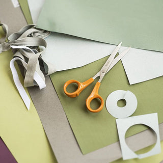 curved blade embroidery scissors