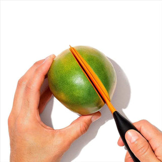 OXO | Good Grips | Mango Slicer with Scoop | Orange & Black | BPA-Free Plastic | 1 pc