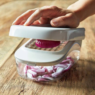OXO | Good Grips | Vegetable Chopper with Easy-Pour Opening | Stainless Steel & BPA-Free Plastic | White | 1 pc