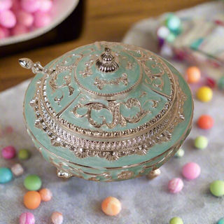 Āvaas assorted candy gift box

