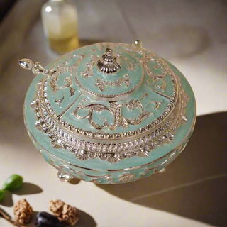 Āvaas chocolate candy gift box

