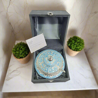 Āvaas festive candy gift box

