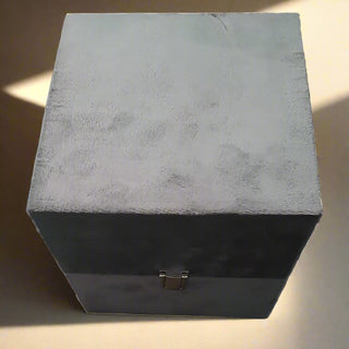 Āvaas luxury candy box

