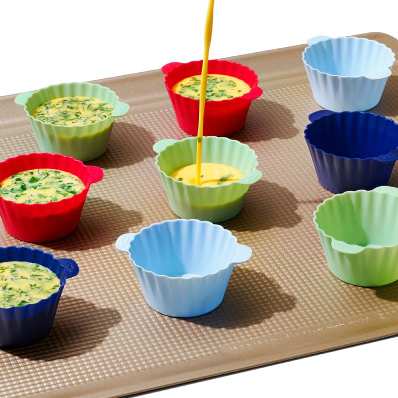 https://altvibes.com/cdn/shop/products/oxo-gg-silicone-baking-cups-blister-11671434382.jpg?v=1695637388