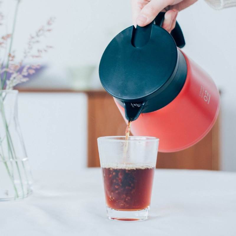 Review: The Hario V60 insulated server keeps coffee hot for hours
